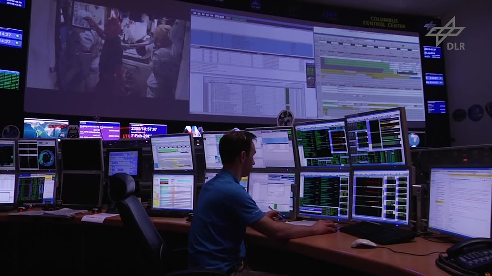Contact to the ISS - The Columbus Control Center (deutsch)