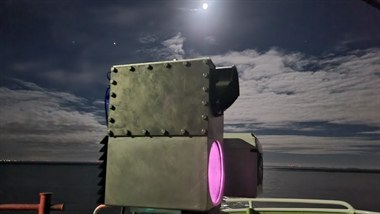 Abbildung 2: TRAGVIS (Vordergrund) und Thermal- und normale Kamera auf der Nordsee
