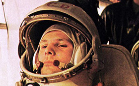Juri Gagarin kurz vor dem Start. Bild: Roskosmos. 