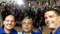 Am Tag vor dem Start geben Alex, Maxim und Reid (von links nach rechts) noch eine Pressekonferenz – und machen dabei dieses „Selfie“.