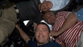 Selfie in Space: Alex, Maxim und Reid auf der ISS. 