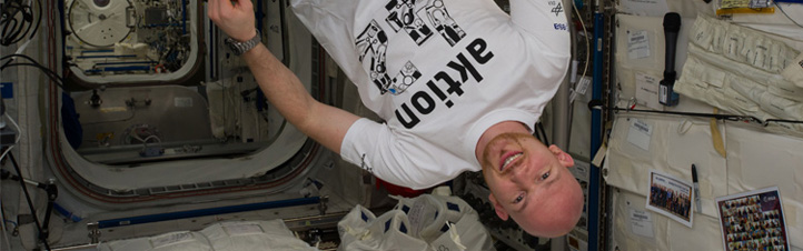 „Aktion 42“ war der Titel eines großen bundesweiten Schulwettbewerbs, den das DLR zusammen mit der ESA und Jugend forscht durchgeführt hat. Schülerinnen und Schüler konnten sich selbst ein Schwerelosigkeits-Experiment ausdenken – und Alex hat den besten Vorschlag auf der ISS durchgeführt. Bild: NASA/ESA