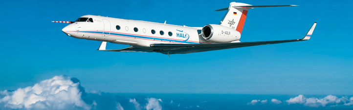Das DLR-Forschungsflugzeug HALO kann über 15.000 Meter hoch fliegen und Messungen in der Wetterschicht unserer Atmosphäre durchführen. Bild: DLR