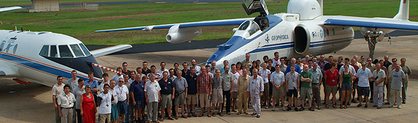 Gruppenbild nach dem letzten Messflug. Bild: DLR