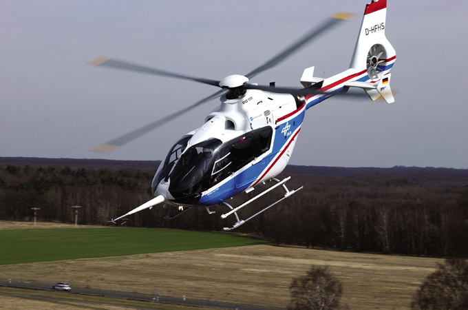 Der „Fliegende Hubschrauber–Simulator“ des DLR im Einsatz. 
Bild: DLR