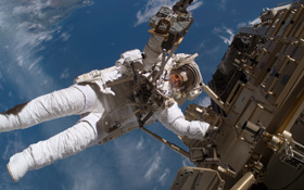 ESA-Astronaut Christer Fuglesang beim Spacewalk. Bild: NASA, ESA