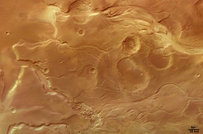 Ausgetrocknete Flussläufe auf dem Mars. 
Bild: ESA, DLR, FU Berlin (G. Neukum)