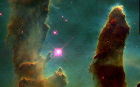 „Säulen“ aus Gas und kosmischem Staub sind hier im 7.000 Lichtjahre entfernten Adler-Nebel zu sehen. Bild: NASA, ESA STScI