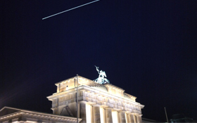 Die ISS über dem Brandenburger Tor in Berlin. Bild: Henning Krause (CC-BY-SA 3.0)