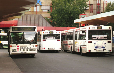 Der öffentliche Nahverkehr – also Bus und Bahn – wird immer häufiger genutzt.  Bild: BMU
