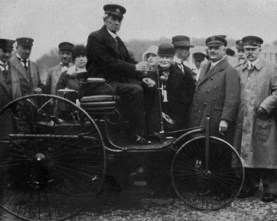 Das erste Auto: der Motorwagen von Carl Benz. Bild: Public Domain