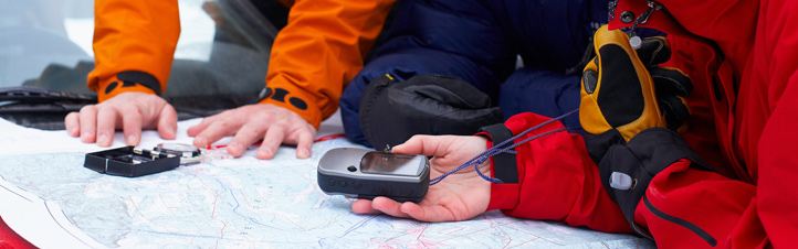 Da geht’s lang! Mit einem GPS-Navigationsgerät findet man überall auf der Welt den richtigen Weg – auch beim Wandern. Bild: Photos.com