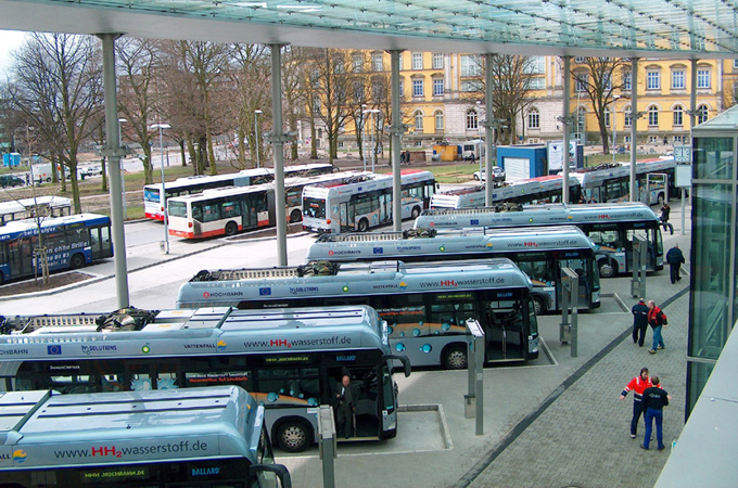 Eine ganze Flotte von umweltfreundlichen Bussen ist in Hamburg unterwegs. Bild: Hochbahn