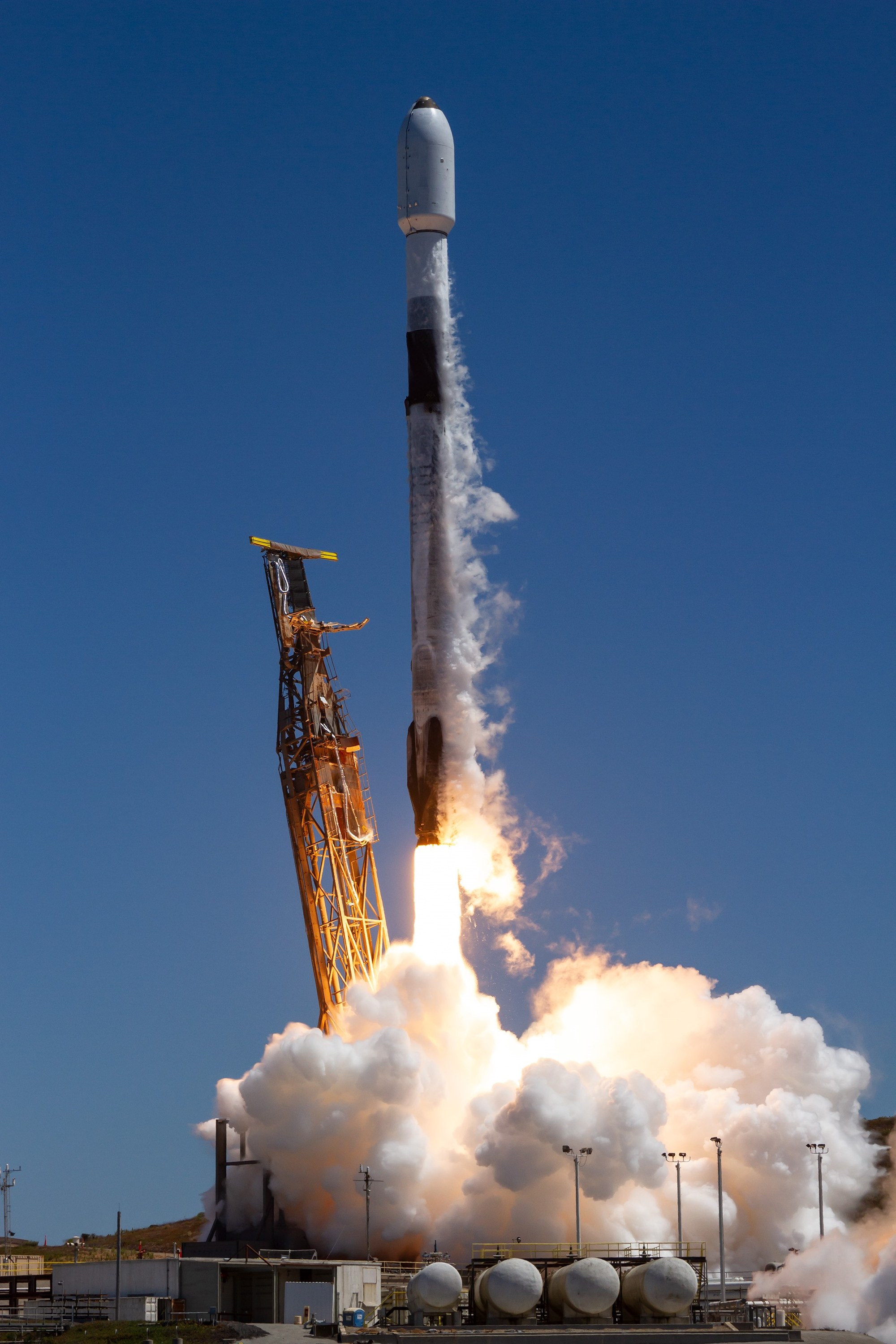 Start des Erdbeobachtungssatelliten „Arctic Weather Satellite“