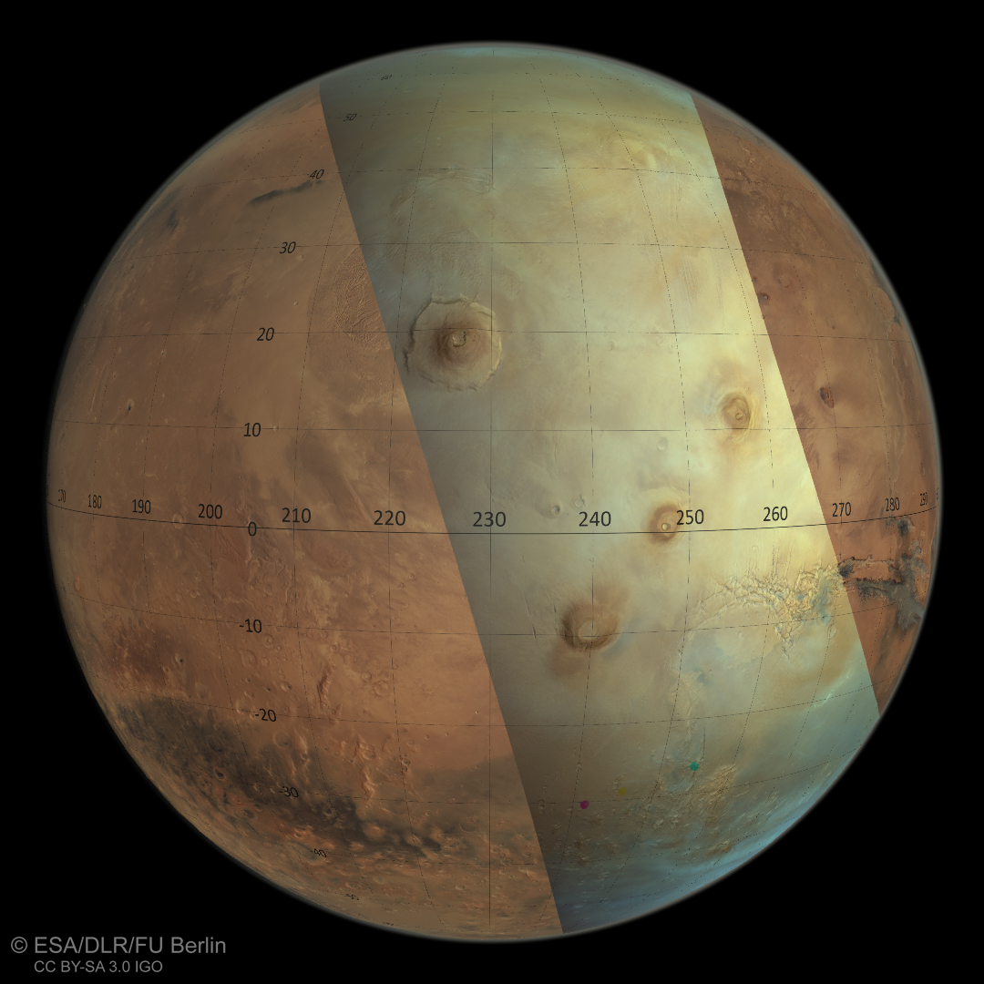 Bilder aus großer Höhe, wie dieser Scan vom Marshochland im Süden bis ins nördliche Tiefland, werden zur Beobachtung des Wetters in der dünnen Marsatmosphäre genutzt, oder zur Erstellung globaler Ansichten der Oberfläche und zu Kalibrierungszwecken aufgenommen.