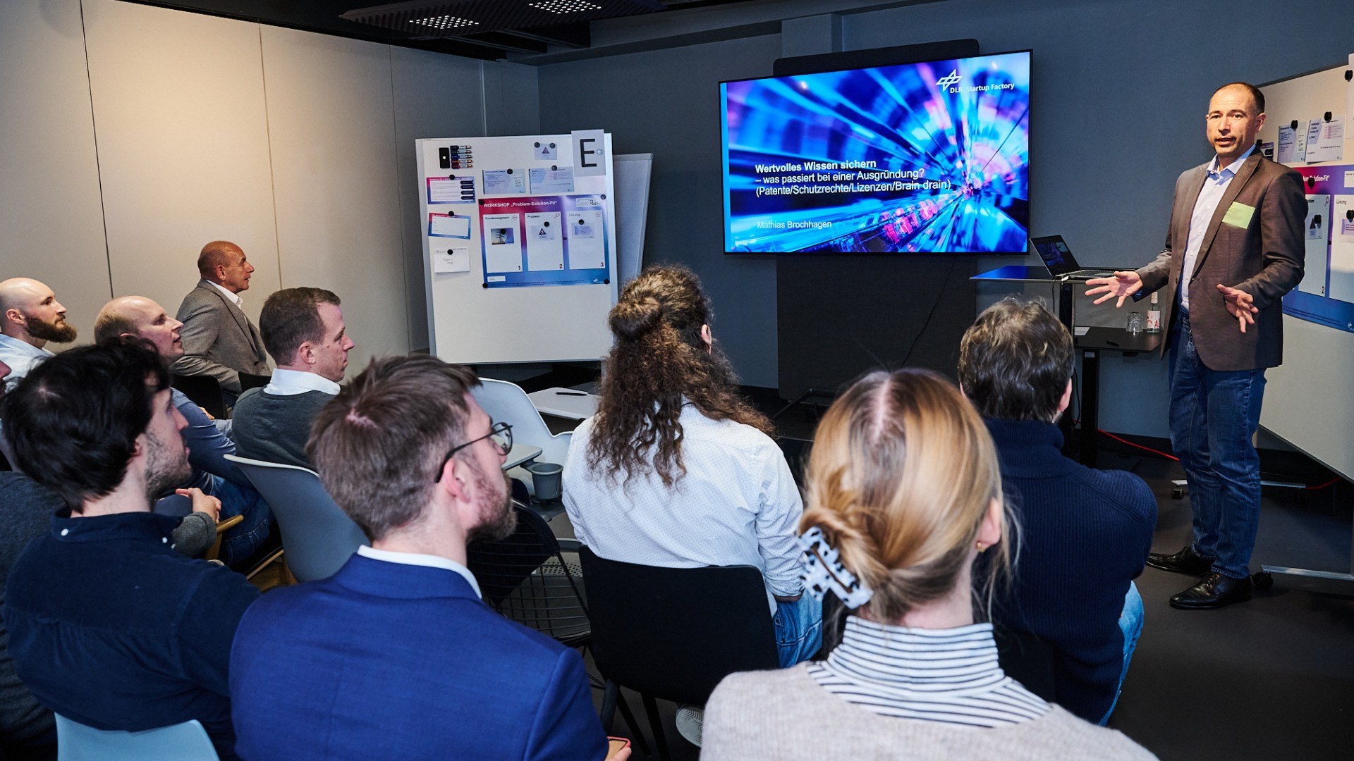 DLR_Startup Factory Tour in Stuttgart