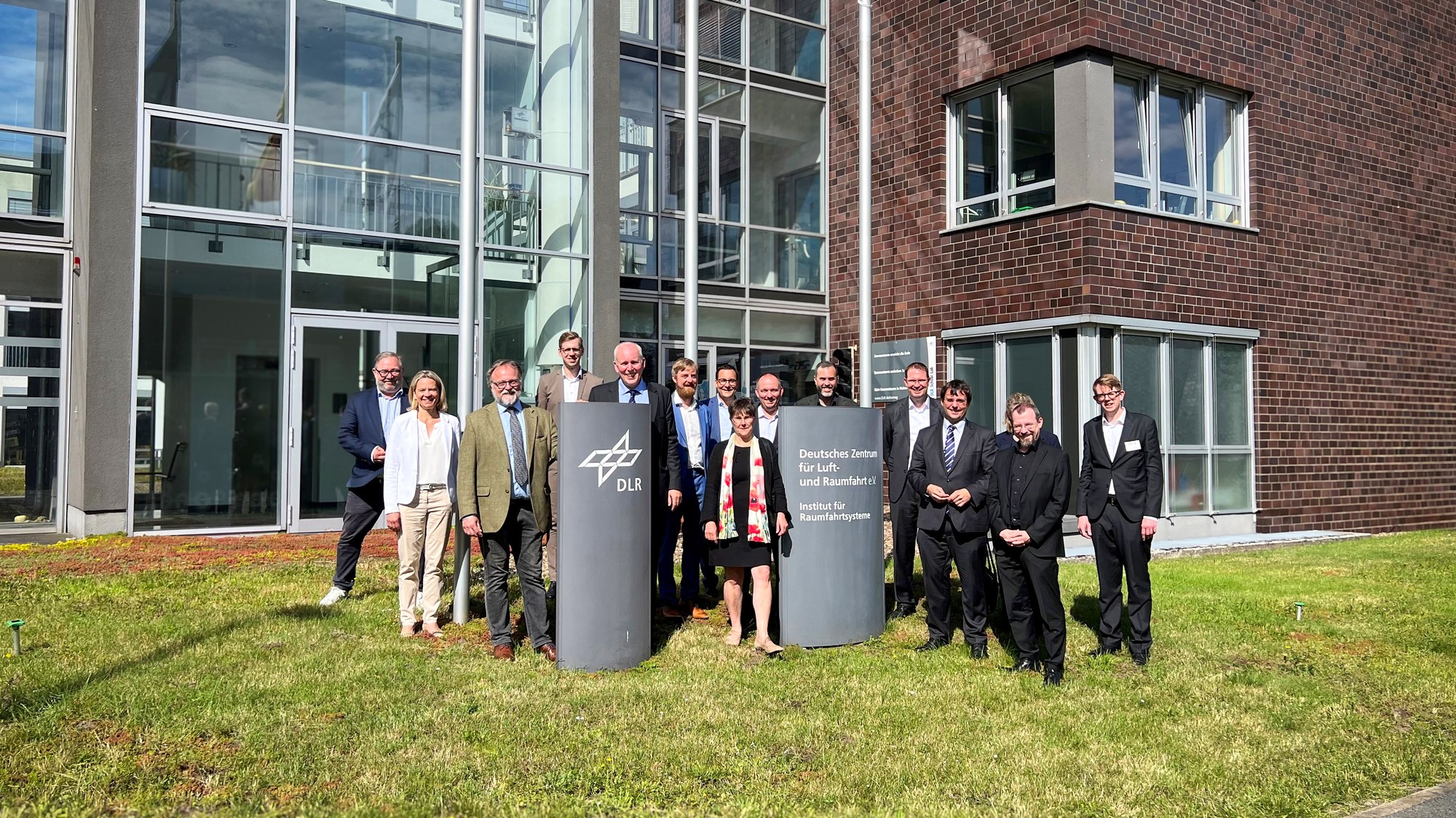 Finanzministerinnen und -minister der Länder beim DLR in Bremen