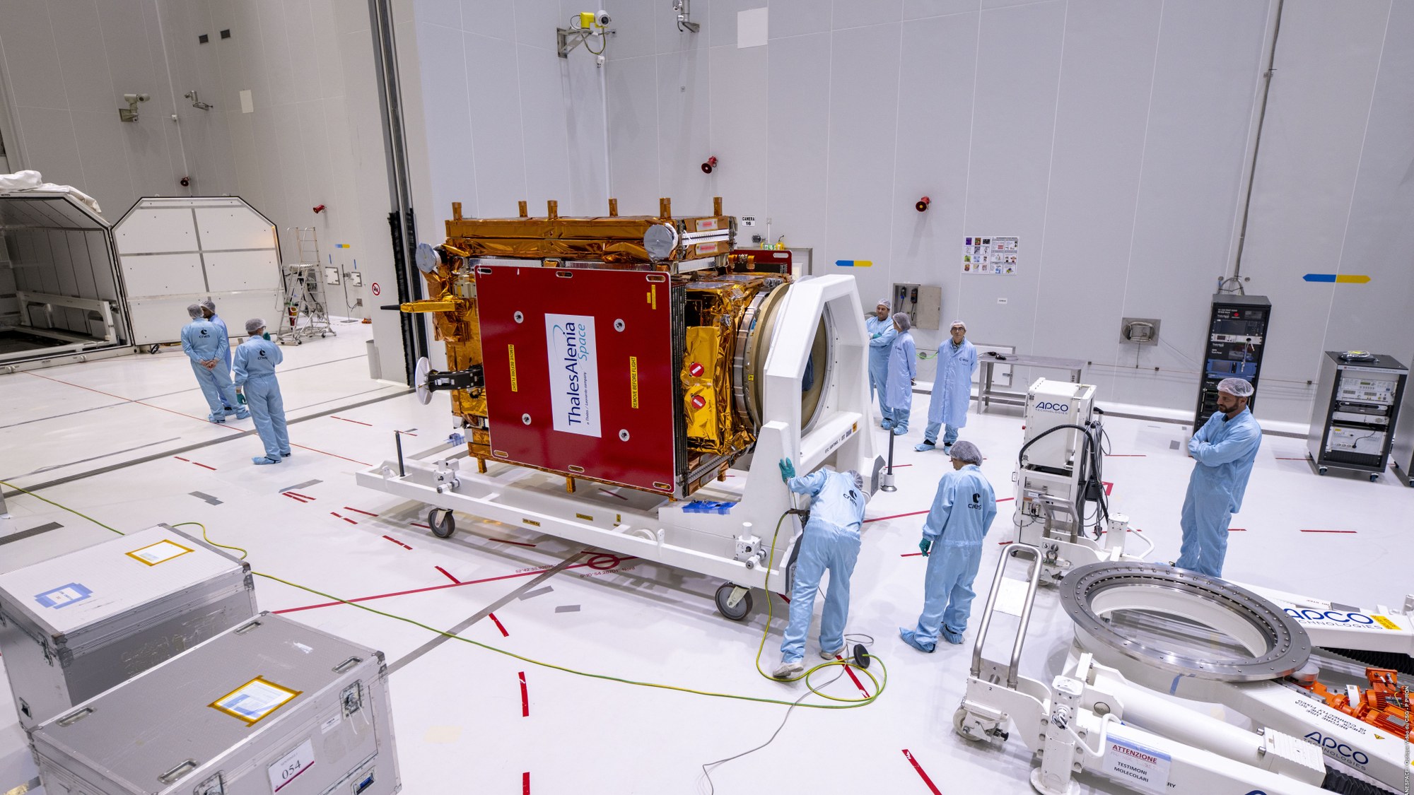Sentinel-1C im Reinraum in Kourou, Französisch-Guayana