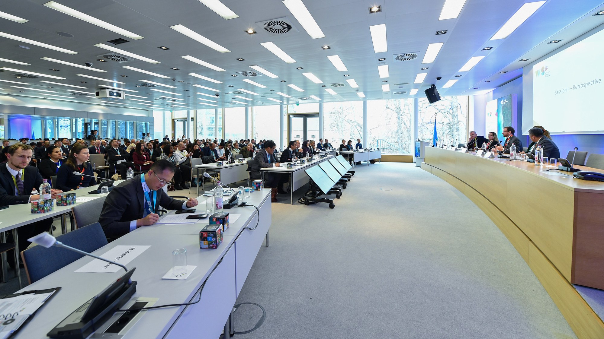 Diskussion auf dem UN-World Space Forum 2024 in Bonn
