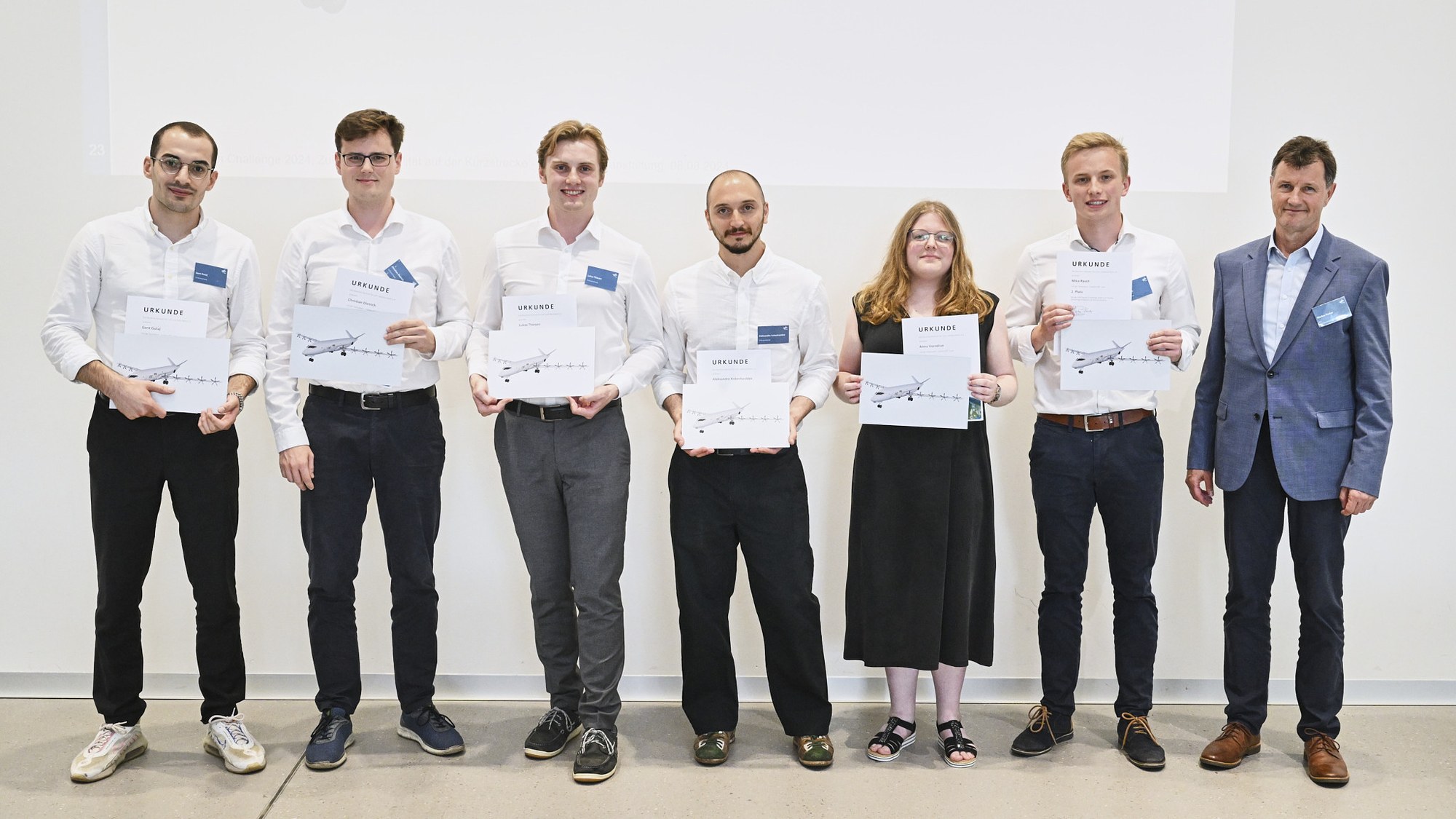 Team der TU Braunschweig, ihr Konzept VoltAirs-95 belegt 2. Platz bei der DLR Design Challenge 2024