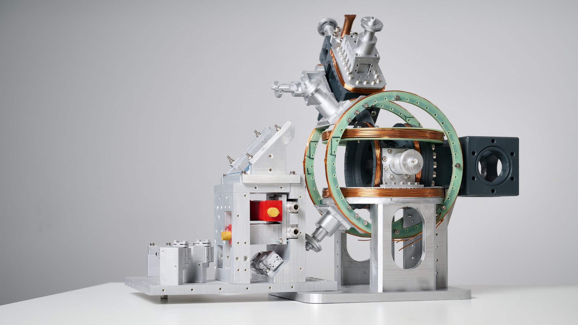Das Experiment BECCAL (Bose-Einstein Condensate and Cold Atom Laboratory)