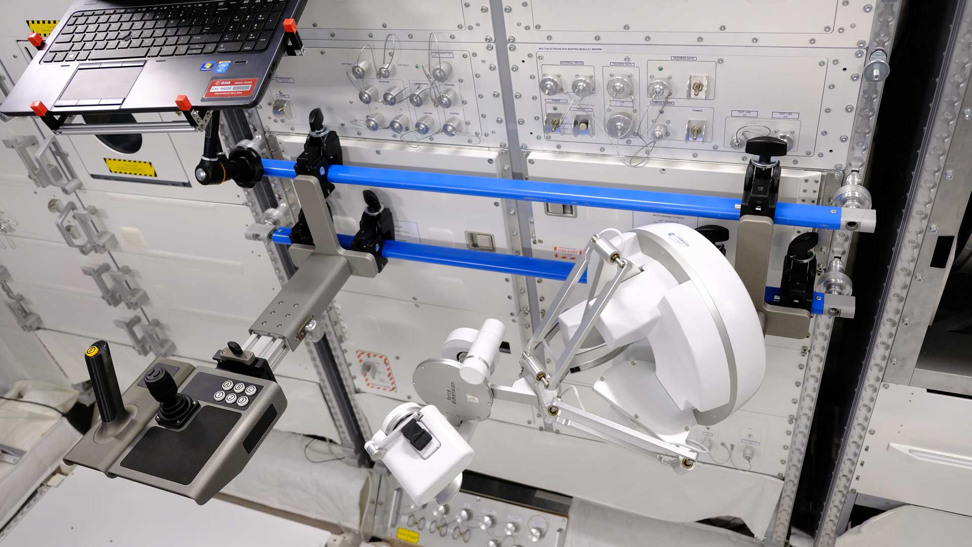 Mensch-Maschine-Interface an Bord der Internationalen Raumstation ISS