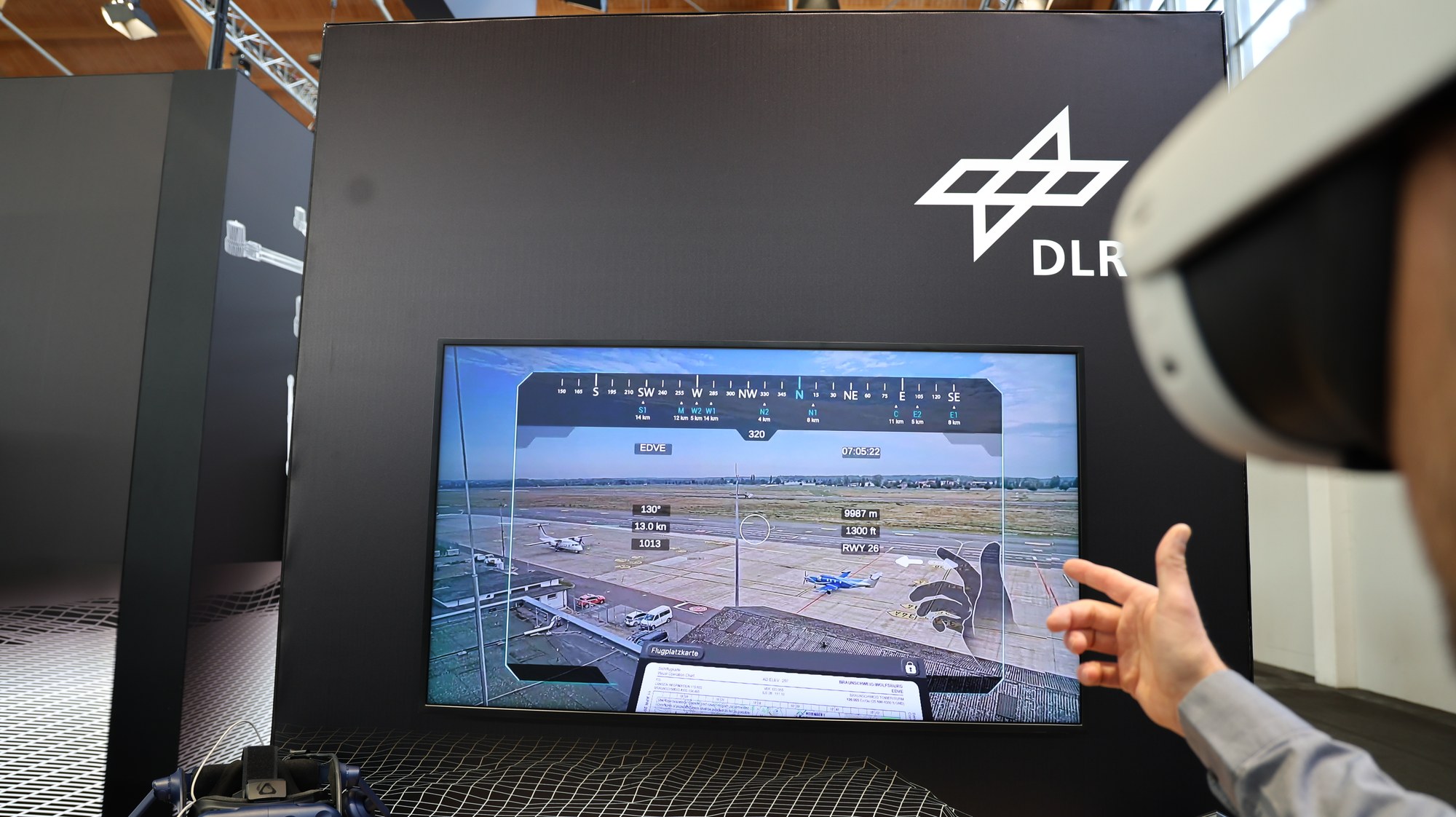 Darstellung des  „Virtual Remote Tower“- Konzept ermöglicht die Fernüberwachung von Flughäfen per Virtual Reality (VR)