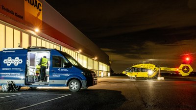 DLR und ADAC Luftrettung testen Biokerosin in Rettungshubschraubern