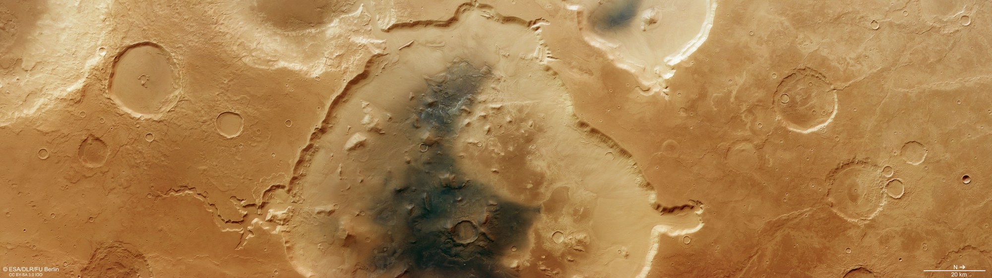 Draufsicht auf die Senke Deuteronilus Cavus in Arabia Terra