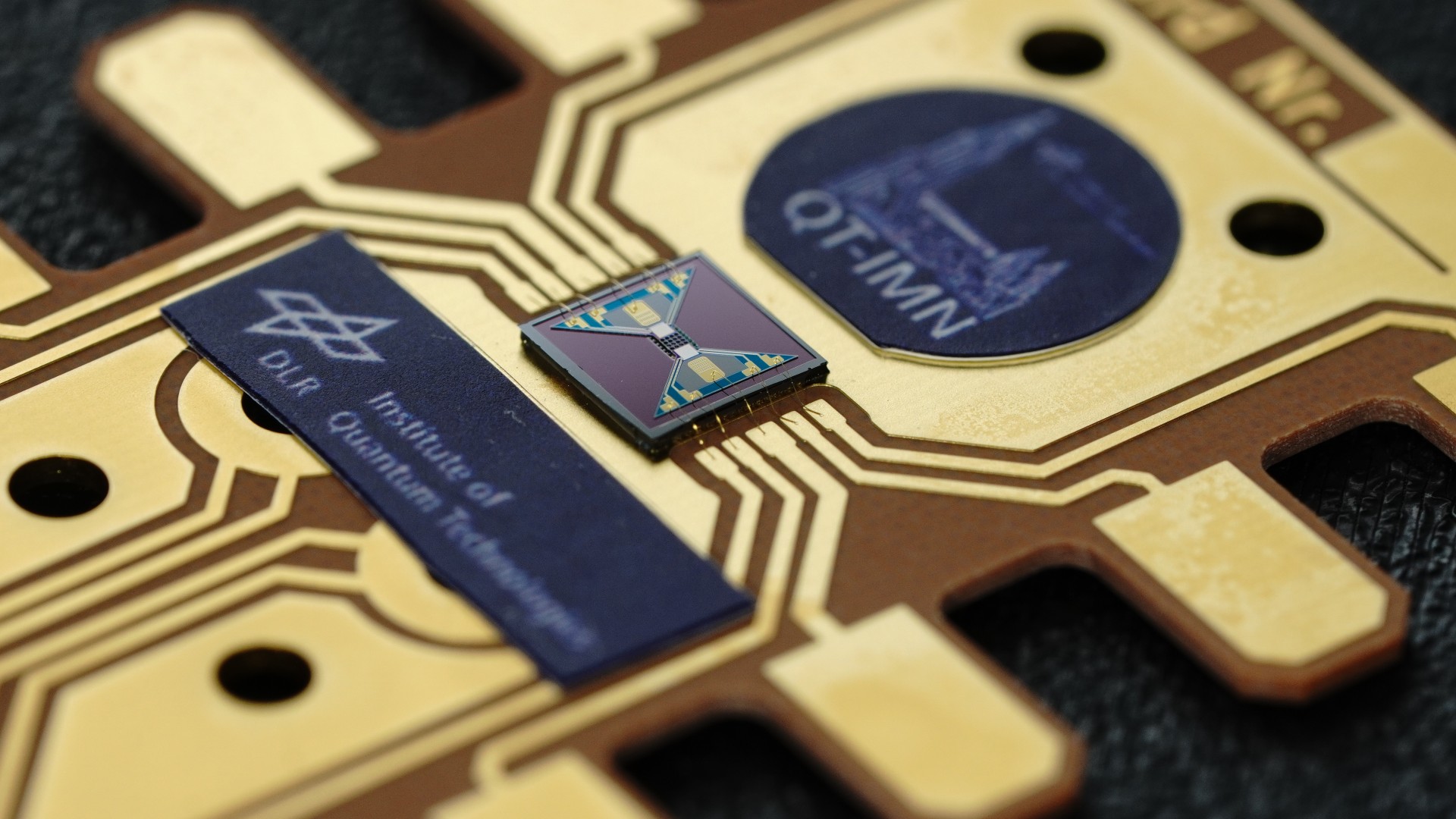 Mikrochip zur Freisetzung von Neutralatomen