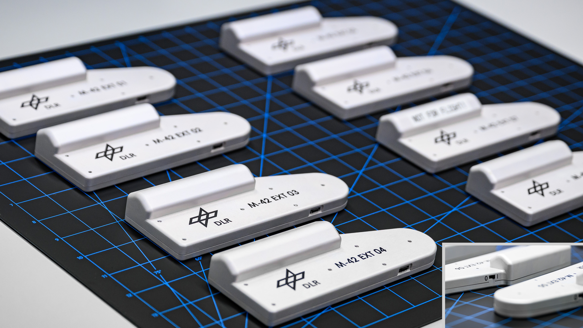 DLR-Strahlungsdetektor M-42 EXT: vier Flugeinheiten und vier Backups