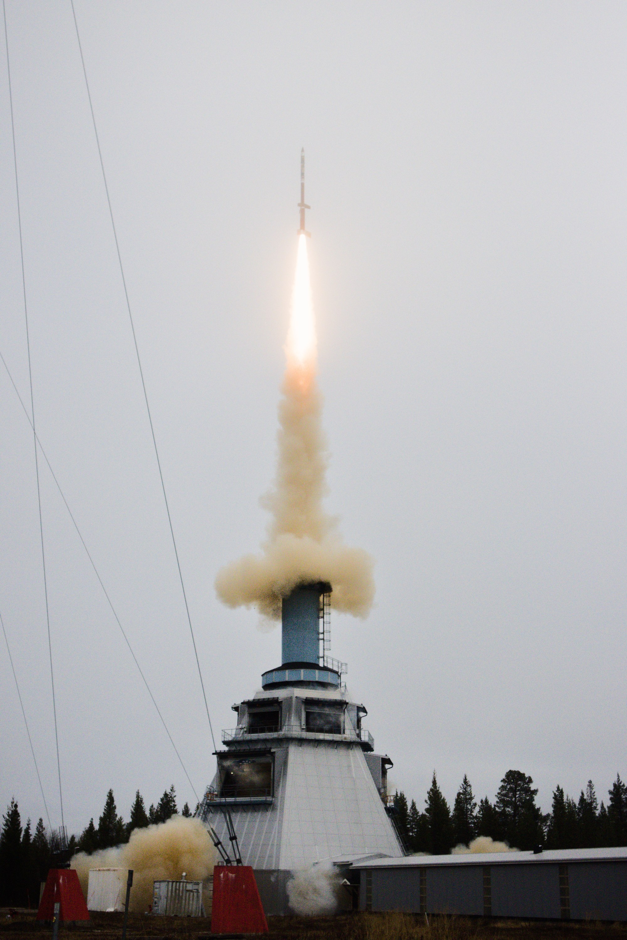 MAPHEUS-17-Rakete verlässt Startturm