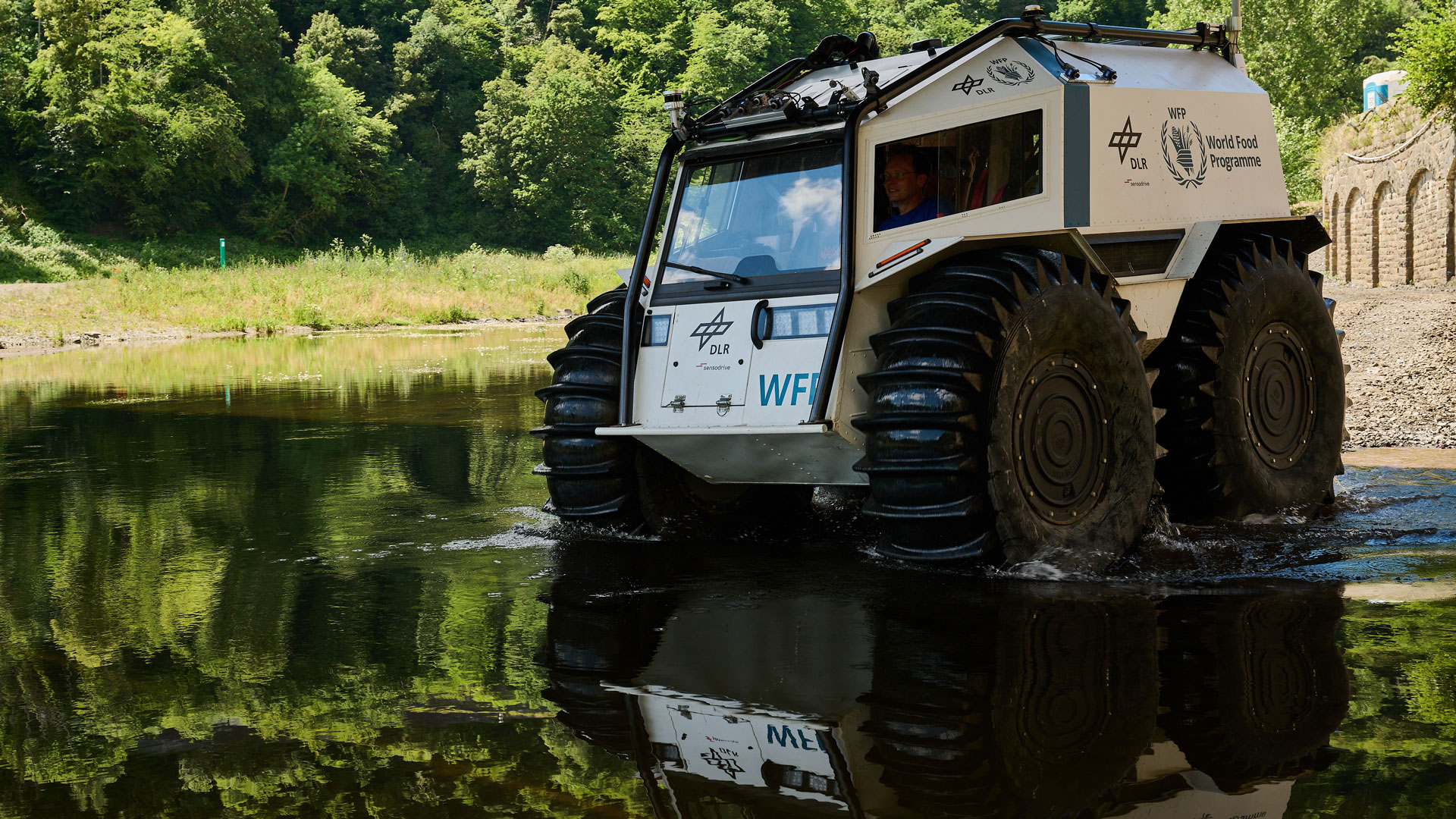 Das SHERP-Fahrzeug auf dem Weg zum Einsatz bei der RESITEK-Übung