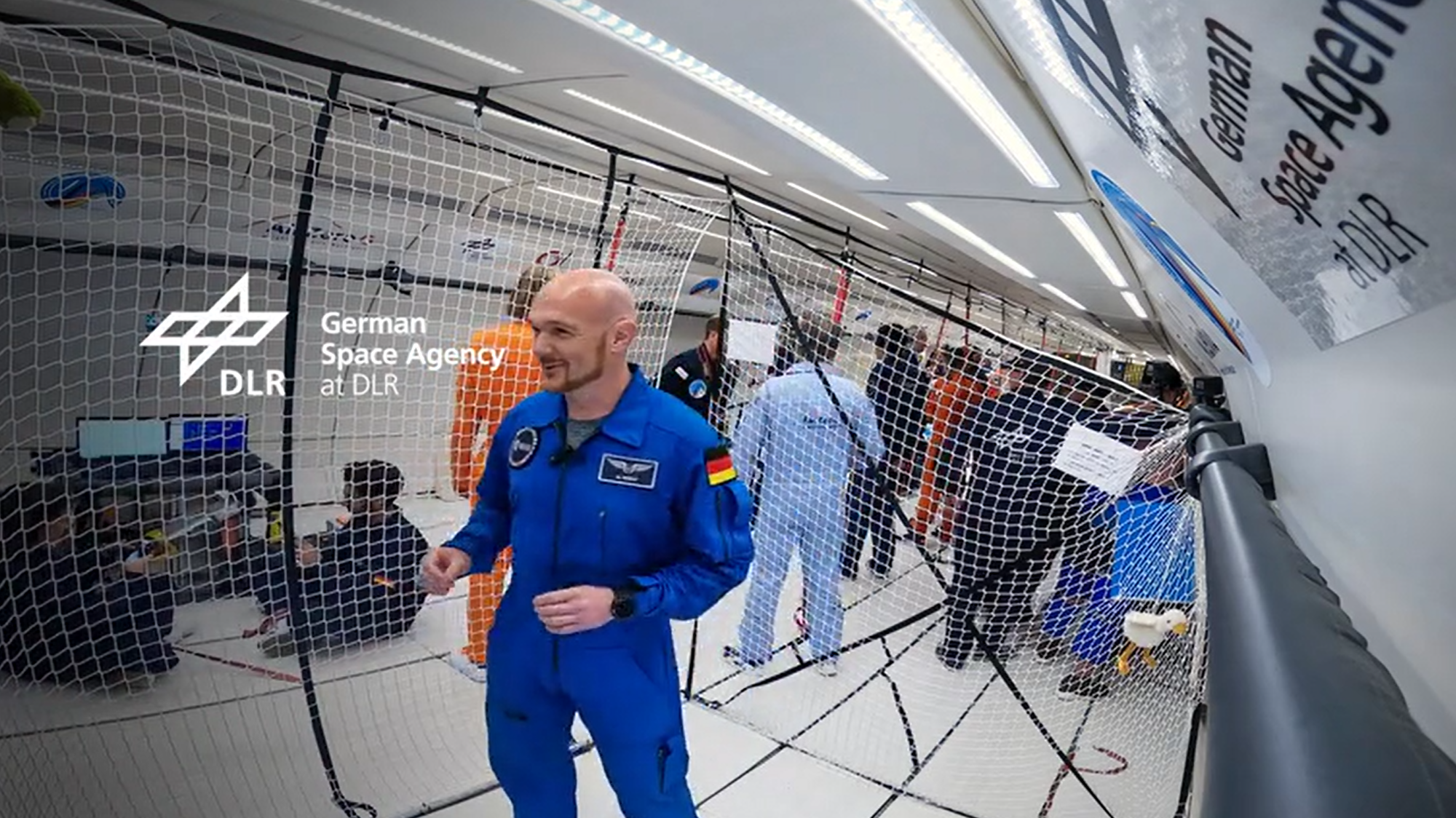 Vorschaubild Video Schweben lernen - mit Alexander Gerst im Parabelflugzeug