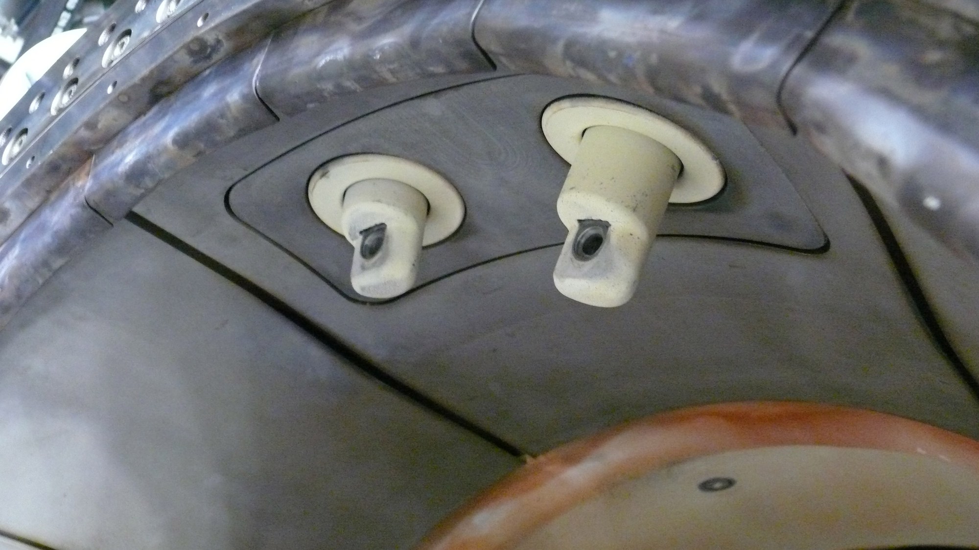 Doppelsonden-System im „Optical Duct“ Segment hinter der Abströmung einer Vollring-Brennkammer im HBK-5.