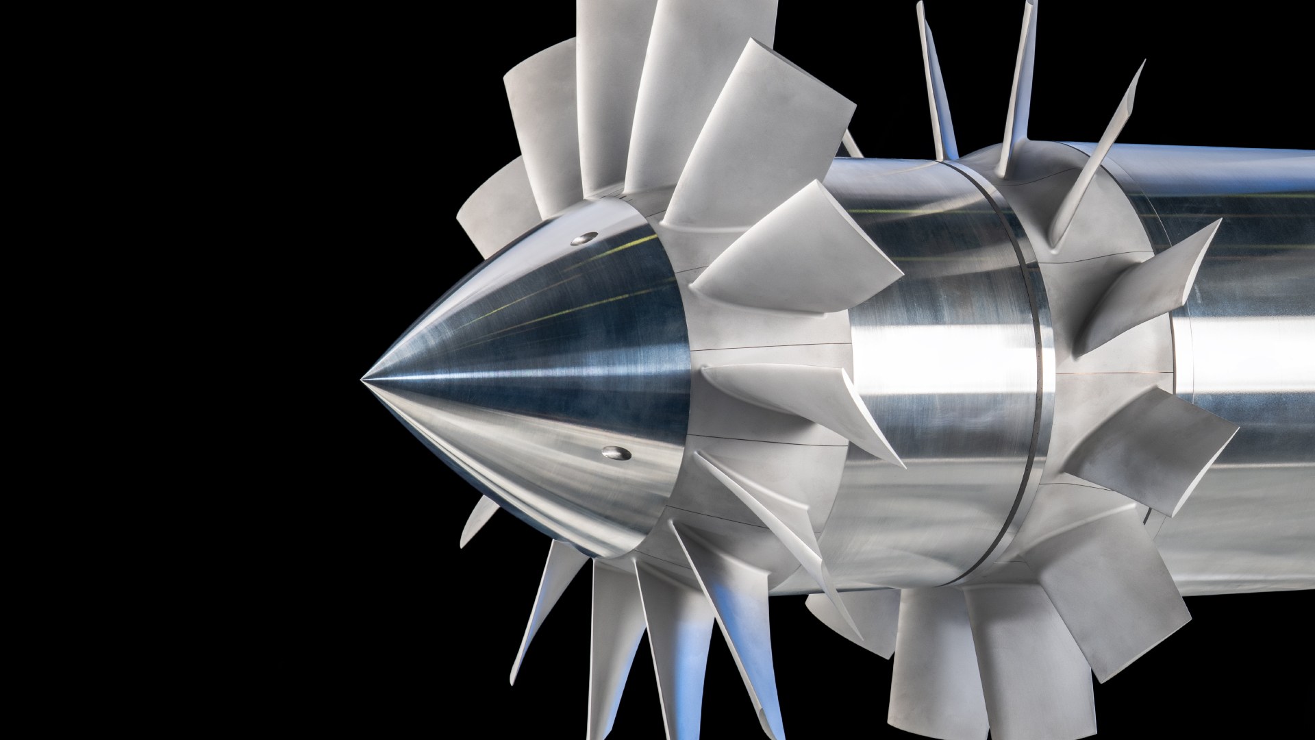 In der einzigartigen Versuchsumgebung des CRAFT (Co/Contra-Rotating Acoustic Fan Test Rig) kann die Fan-Schallanregung detailliert untersucht werden. Charakteristisch ist der modularer Versuchsaufbau.