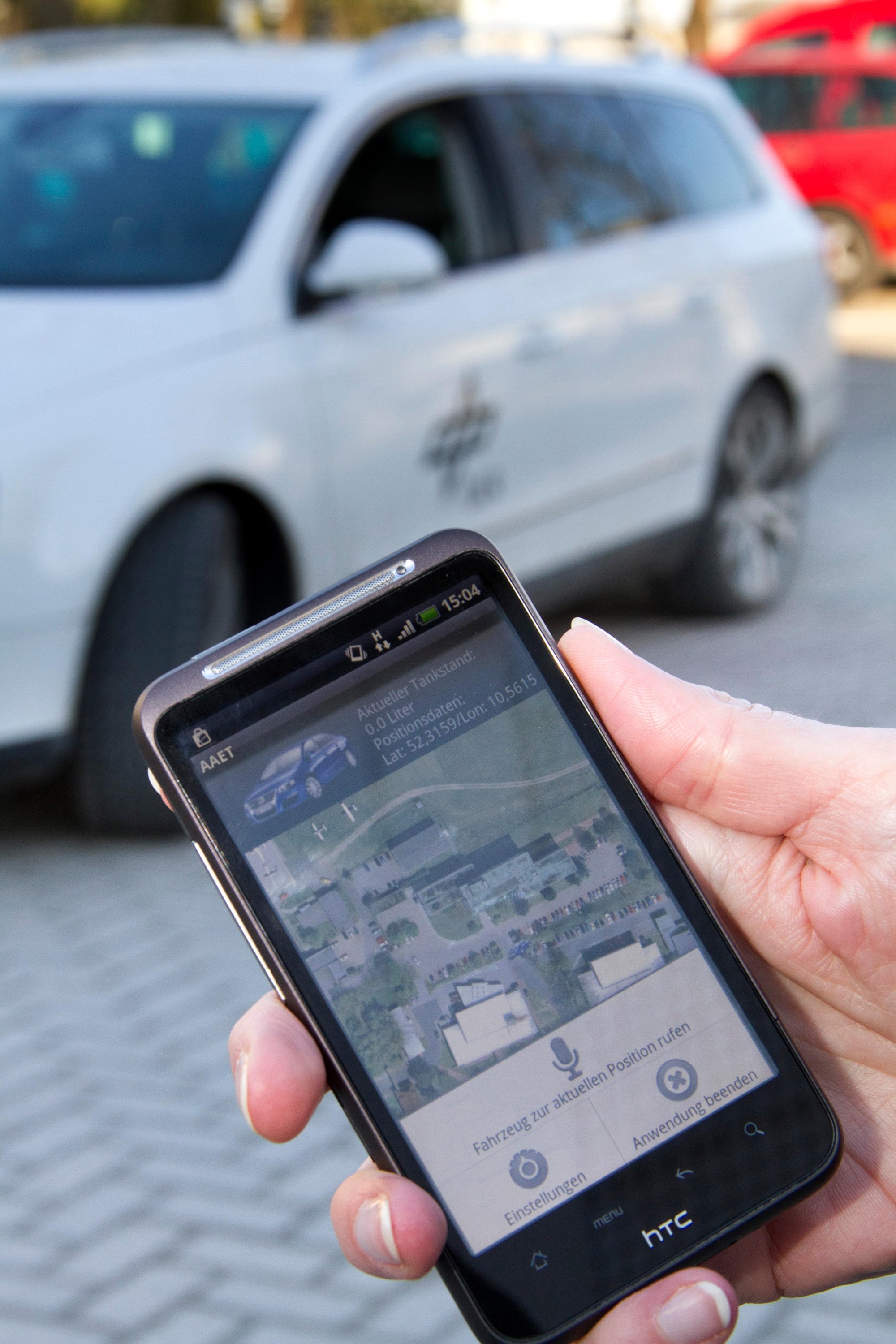 Smartphone ruft - Auto kommt