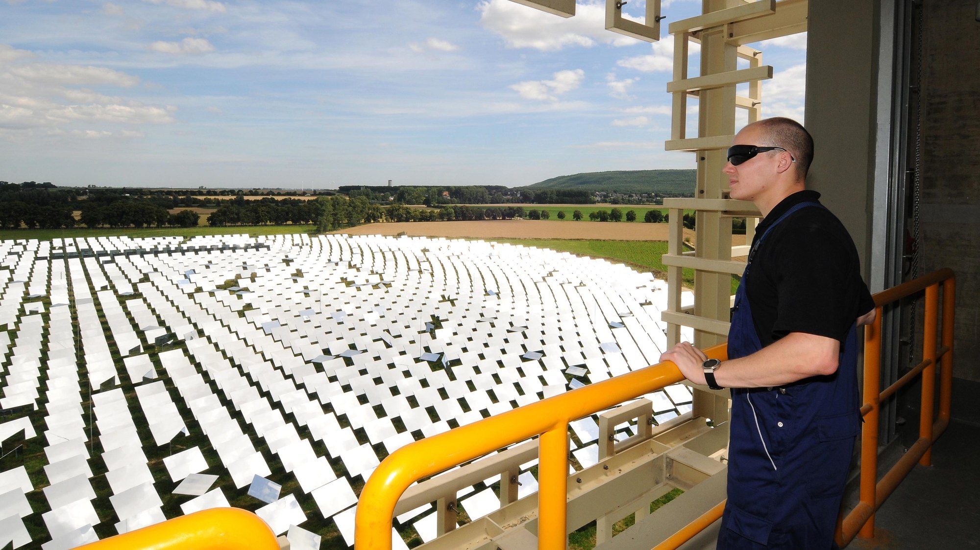 Spiegelfeld des Solarturms in Jülich