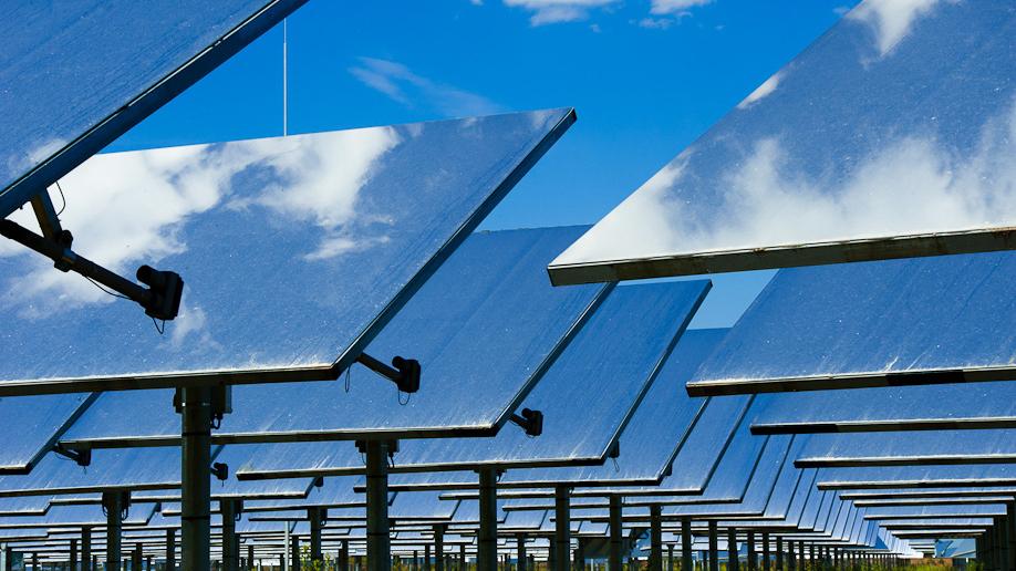 Spiegelfeld des Solarturms in Jülich