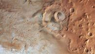 Bodenfrost im Krater Hooke auf dem Mars