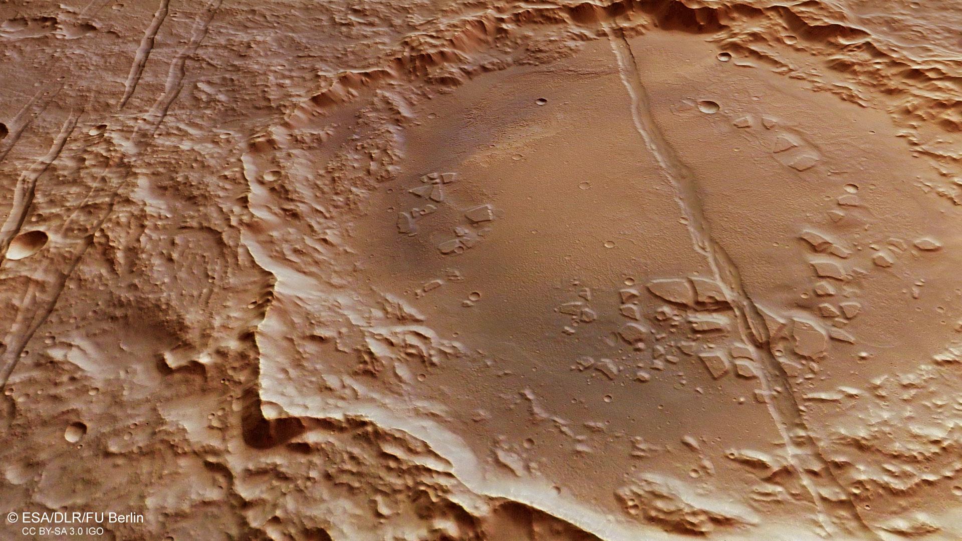 Perspektivische Ansicht einer Störungszone in Memnonia Fossae