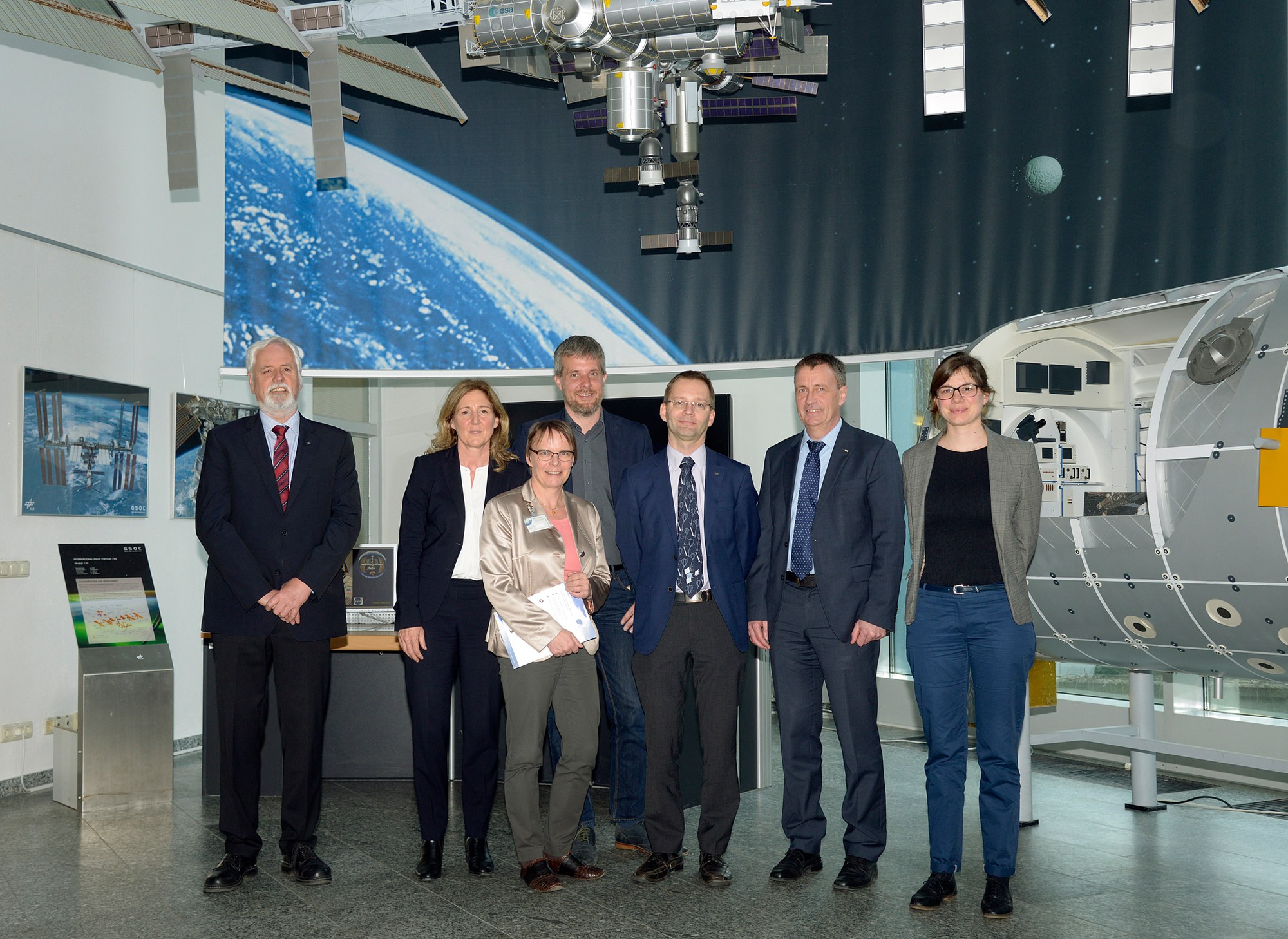 Delegation von Bündnis90/Die Grünen zu Besuch beim DLR Oberpfaffenhofen