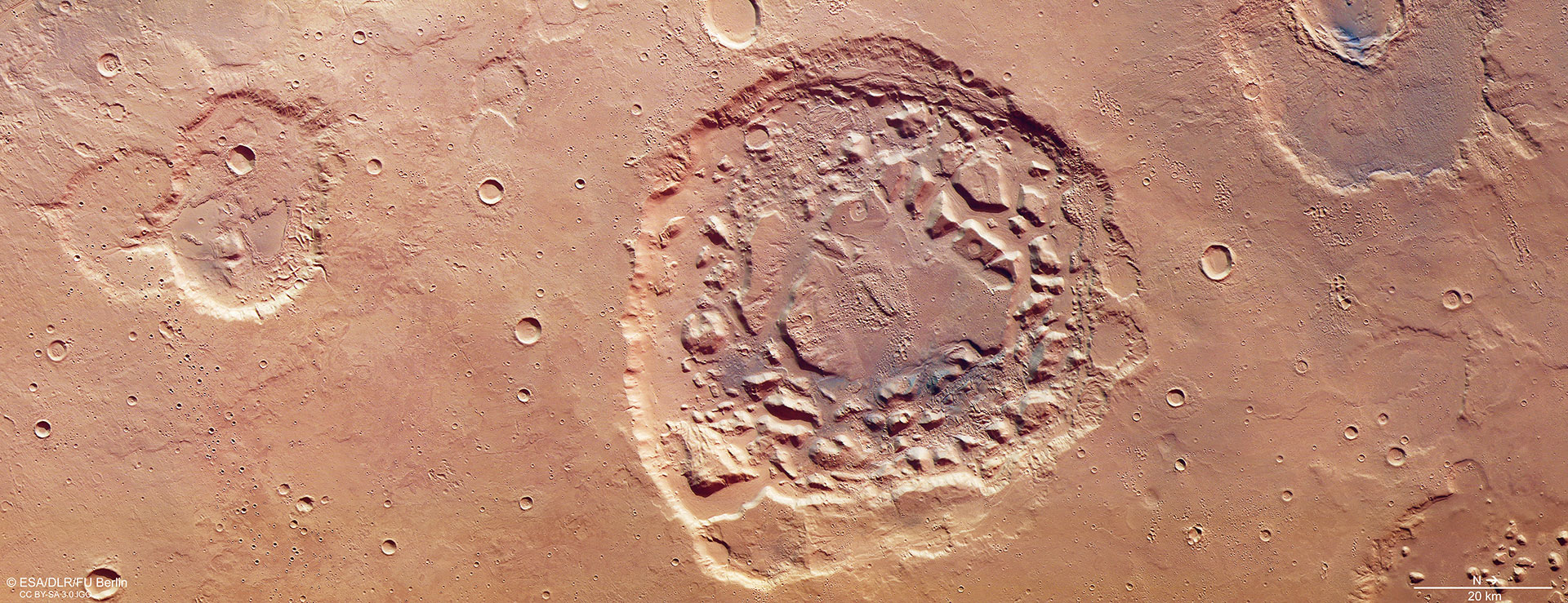 Farbansicht von Ismenia Patera