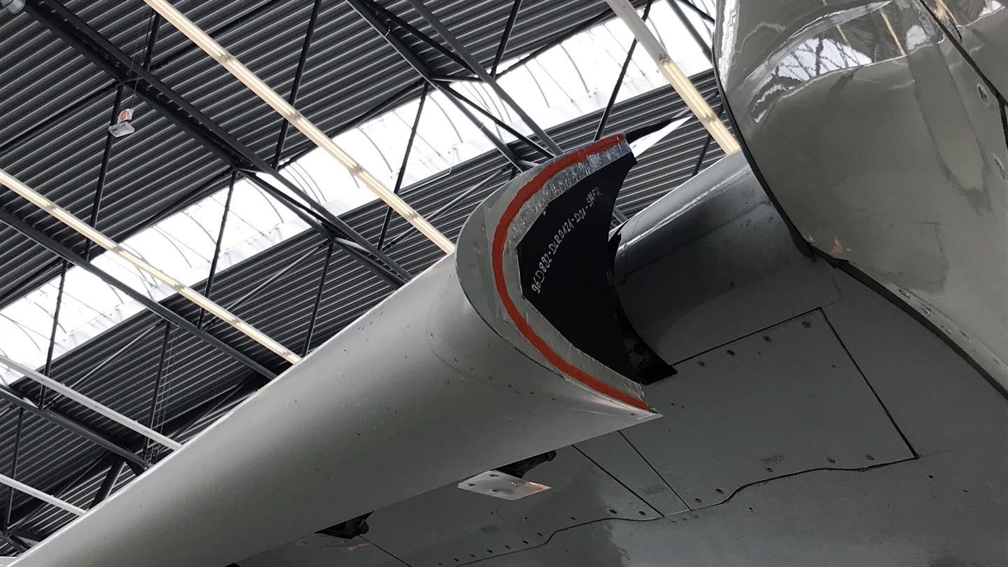 Poröse Vorflügelseitenkante zur Lärmminderung