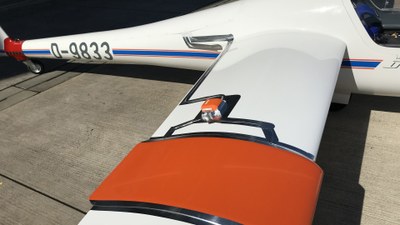 Flügelhandschuh mit integrierten Drucksensoren