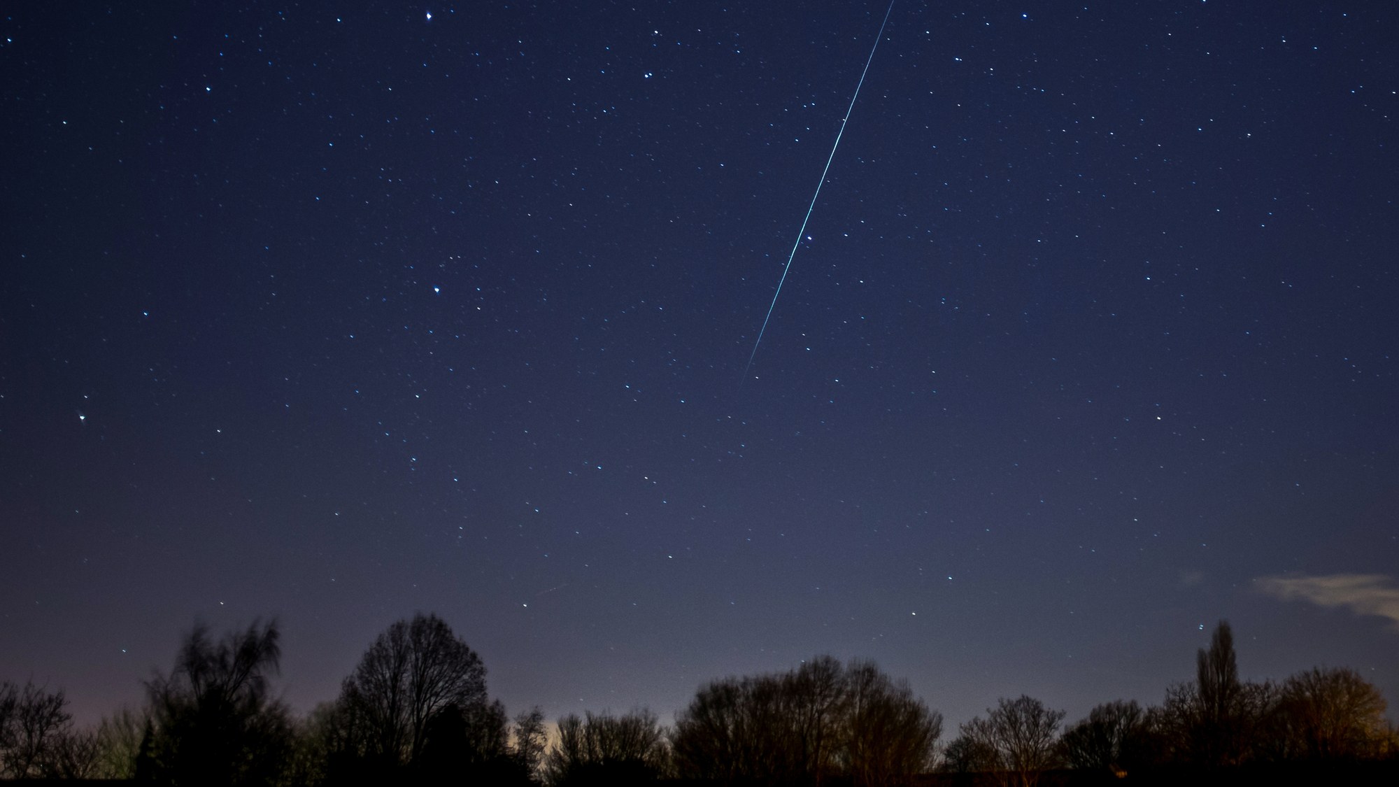 Meteorschauer am Himmel