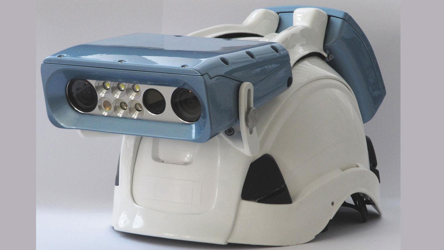 Integrated Positioning System IPS installiert an einem Helm