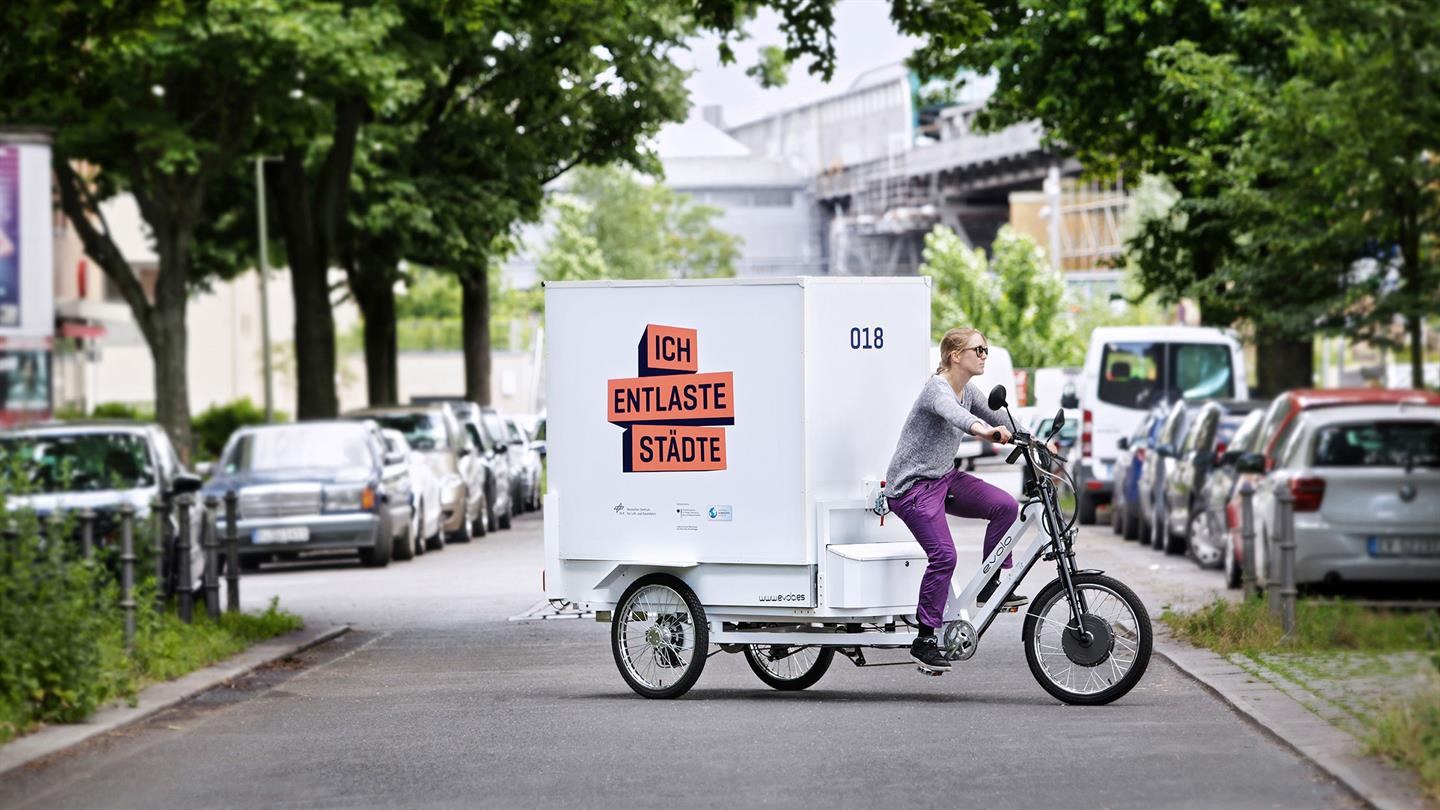 Ein Lastenrad vom Typ Schwertransporter