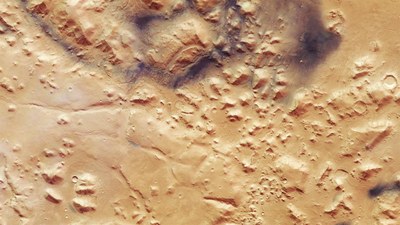 Der Übergang von Hoch- zu Tiefland bei Nili Fossae