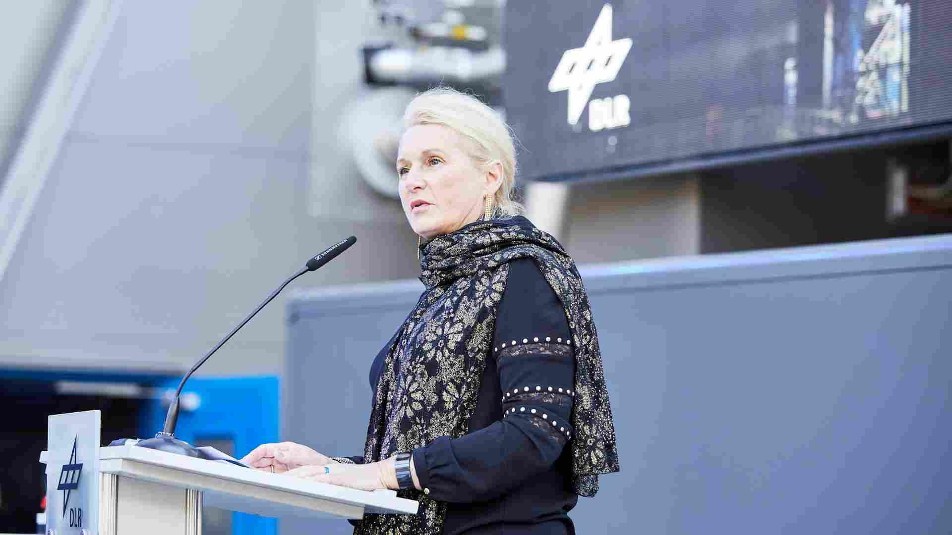 Prof. Pascale Ehrenfreund am Rednerpult